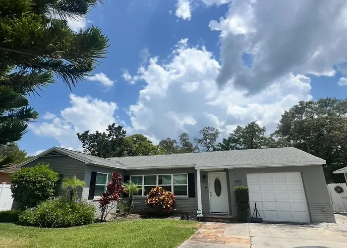 Sunny Clearwater Escape 3Br Pool 3 Baths